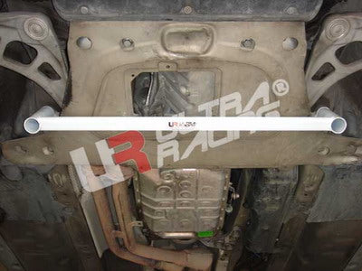 Barra Estabilizadora Inferior Delantera Ultra Racing para BMW Serie 3 E46