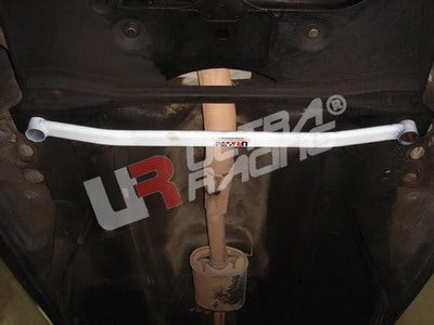 Barra Estabilizadora Inferior Delantera Ultra Racing para Peugeot 405