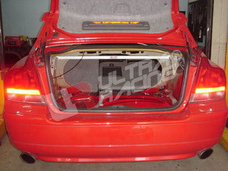 Barra de Torretas Trasera Superior Ultra Racing para Volvo S60/S60R