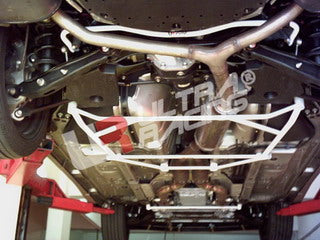 Barra de Refuerzo Trasera 172 Ultra Racing Lexus IS250/350 +GS300/GS350