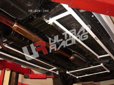 Barras Laterales / Inferiores Ultra Racing para Mitsubishi EVO 7/8/9