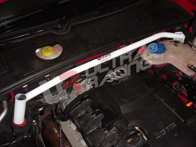 Barra de Torretas Delantera Superior Ultra Racing para Audi A4 04-07 FSI
