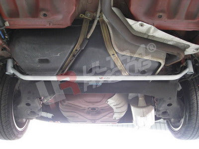 Barra Inferior Trasera Ultra Racing para Fiat Bravo 1.4 07+ / Stilo 2.4