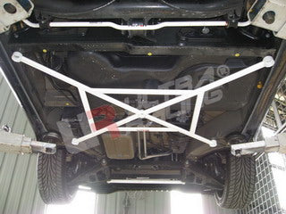 Barra Central Inferior Ultra Racing para Smart Fortwo 450 Softtop 98-07