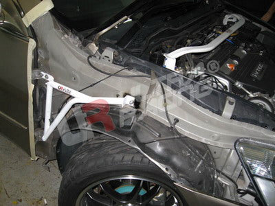 Soportes de Aleta Ultra Racing para Honda Accord CM5 2.5 05+ (USA)