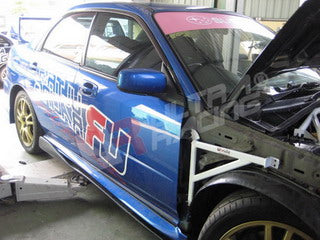 Soportes de Aleta Ultra Racing para Impreza WRX/STI 01-07 GD