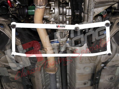 Barra Refuerzo Delantera Ultra Racing H Mitsubishi EVO 4/5/6