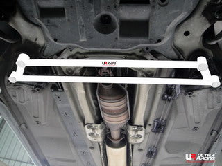 Barra de Refuerzo Delantera H Ultra Racing para Volvo XC90 02+ 2.5