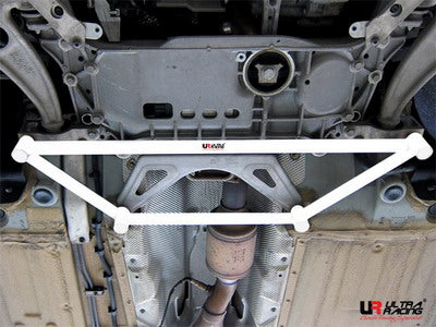 Barra de Refuerzo Delantera H Ultra Racing para Audi TT 8J/TTS Quattro