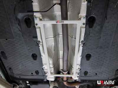Refuerzo Inferior Central Ultra Racing Para VW Golf 5/6 GTI/Jetta 05-10/Scirocco