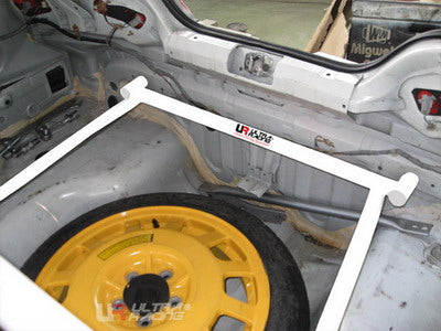 Barra de Refuerzo Trasera Ultra Racing Honda Integra DC5 01-06