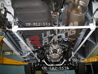 Barra Inferior Trasera Reforzada 559 Ultra Racing Toyota Hiace/H200 04+