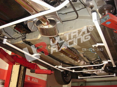 Barras Laterales Inferiores Ultra Racing para Honda Accord 03-08 4D