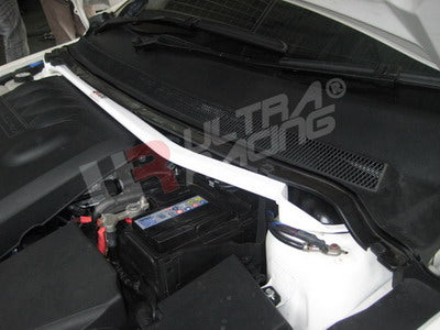 Barra de Torretas Superior Delantera Ultra Racing Ford Focus MK2 2.0 TDCI