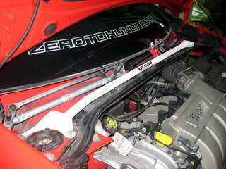 Barra de Torretas Delantera Superior Ultra Racing para Renault Clio C 05+
