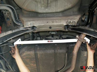 Barra Inferior Trasera Ultra Racing 1268 para Chery A5 06+