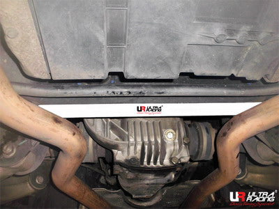 Barra Inferior Trasera Ultra Racing para BMW E53 X5 4.4 99-06