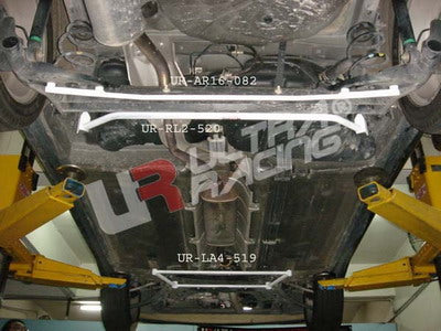 Barra Inferior Trasera Ultra Racing Nissan Micra K12 02-07