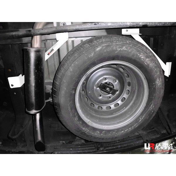 Barras Traseras Ultra Racing 1620 para Hyundai H1 07+ 2.5D