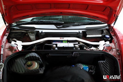 Barra de Torretas Delantera Superior Ultra Racing para Porsche Boxster (986)