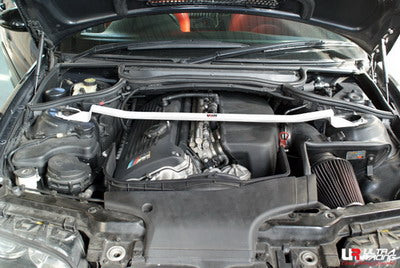 Barra de Torretas Superior Delantera Ultra Racing BMW E46 M3 3.2 01-06