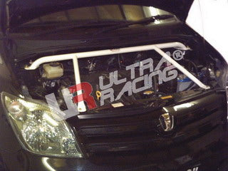 Barra de Torretas Delantera Superior Ultra Racing para Toyota IST/Urban Cruiser 01-06