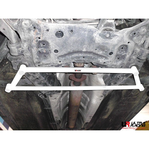 Barra Refuerzo Inferior Delantera Ultra Racing Ford Focus 1.8 MK2 05-10