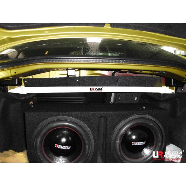 Barra de Torretas Trasera Superior Ultra Racing para Nissan Skyline V35 2.5 01+