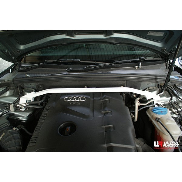 Barra de Torretas Superior Delantera Ultra Racing para Audi A5 2.0T 07+ 8T