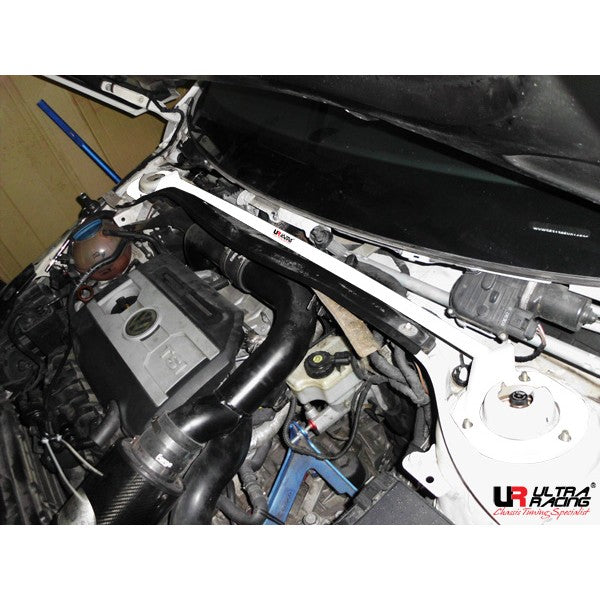 Barra de Torretas Superior Delantera RHD Ultra Racing para VW Golf 6 1.4TSI/ Golf R