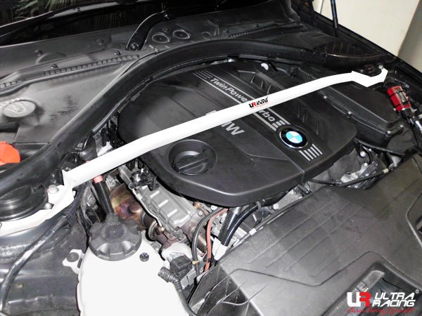 Barra de Torretas Superior Delantera Ultra Racing para BMW Serie 3 F30 2.0D 11+