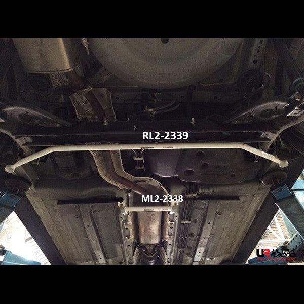 Barra Inferior Trasera 2339 Ultra Racing para Nissan Juke 10+