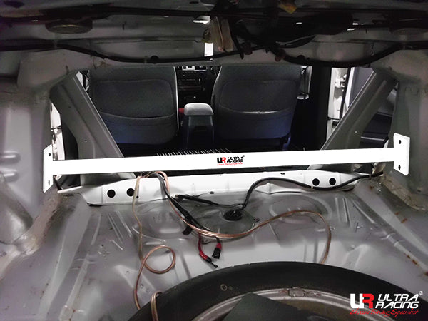 Barra de Torretas Trasera Superior 2552 Ultra Racing para Honda Accord 98-01 2D