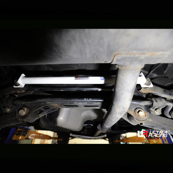 Barra Inferior Trasera Ultra Racing 2285 para Kia Sportage 10+ 2.0D