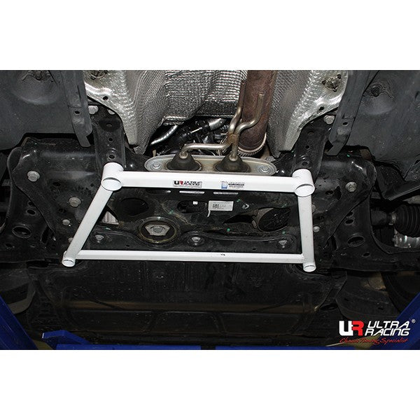 Barra Refuerzo Inferior Delantera 2686 Ultra Racing VW Golf 7 2.0TDI