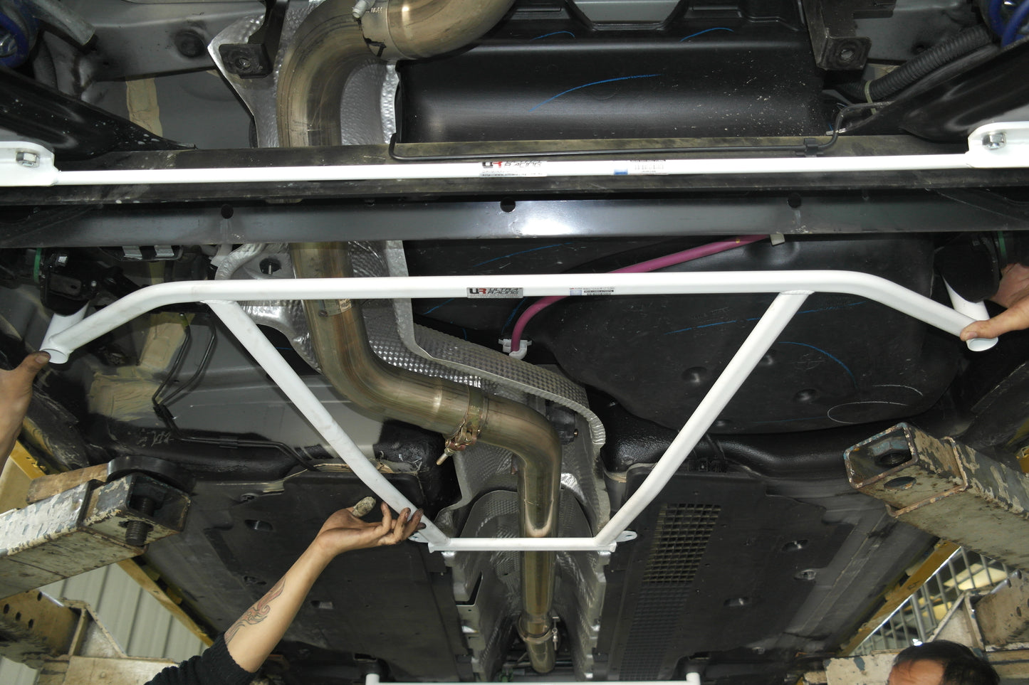 Barra Refuerzo Inferior Trasera Ultra Racing Renault Clio RS Mk4 13+