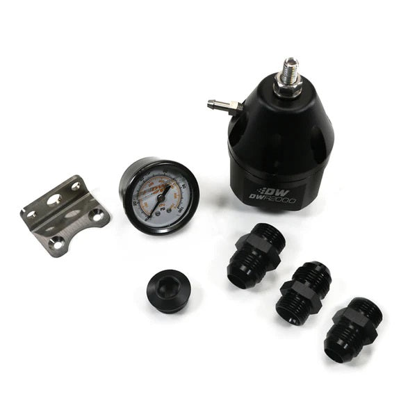 Regulador Presión Combustible DeatschWerks DWR2000, Racores 10AN, Negro Anodizado