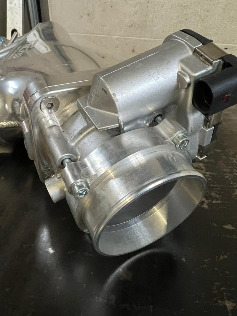 Adaptador de Cuerpo de Mariposa Audi 4.2 V8 83mm MZR Garage - Imagen 3