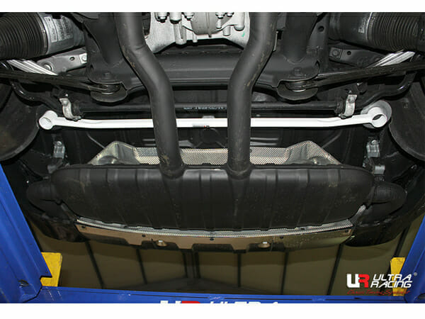 Barra Inferior Trasera Estabilizadora Ultra Racing 3308 para VW Touareg 02+ 3.0 Hybrid