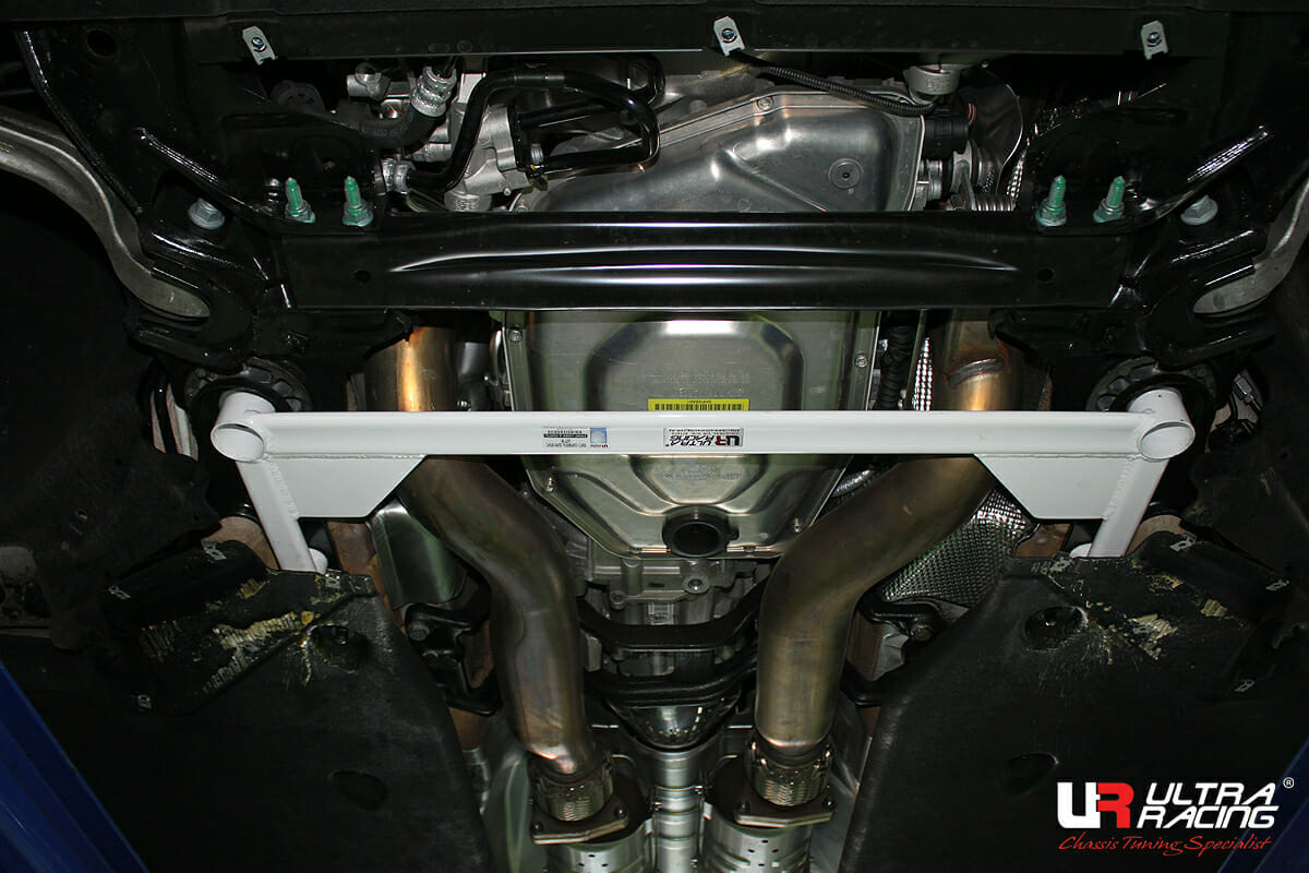 Refuerzo Inferior Delantero Ultra Racing (2139) Bentley Continental SS 6.0 W12 4WD Coupe 09-11
