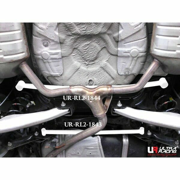 Barra Inferior Trasera Ultra Racing (1844) para Buick Regal 2.0 2WD 08-17