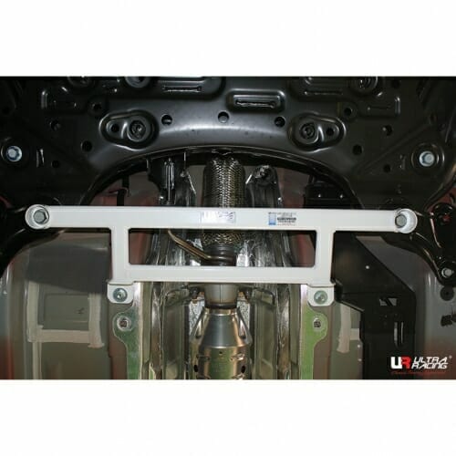 Barra Refuerzo Inferior Delantera (3549) Ultra Racing para Hyundai Avante/Elantra (AD) 1.6 16+/Hyundai I30 1.6T 16+ 2WD