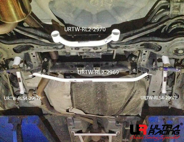 Barra Inferior Trasera (2967P) Ultra Racing para Ford I-MAX/Mazda 5
