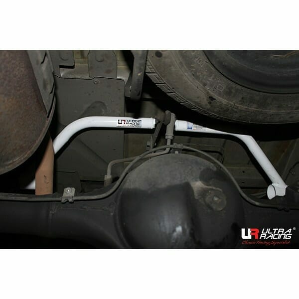 Barra Inferior Trasera Ultra Racing (695A) Daewoo Damas 0.8 2WD 91-13