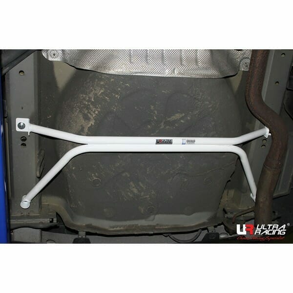 Barra Inferior Trasera (2704) Ultra Racing para Chevrolet Cruze (J300) 1.8/2.0 08-16 y Daewoo Lacetti 2.0D 08-11 2WD