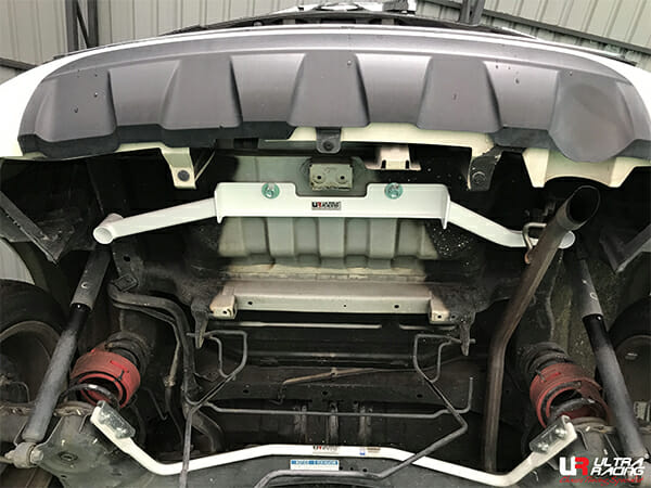 Barra de Torsión Trasera Ultra Racing (4032) para Perodua Alza 1.5 2WD 09+