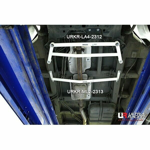 Barra Refuerzo Inferior Delantera Ultra Racing Kia Carnival (VQ) 05-14