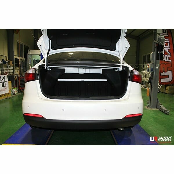 Barra de Torretas Trasera Superior Ultra Racing 2632 Kia Cerato K3 (YD) 1.6 GDI 12-18