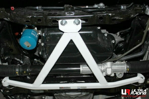 Barra Refuerzo Inferior Delantera Ultra Racing Hyundai Genesis Coupe (BK) 2.0T 09-16