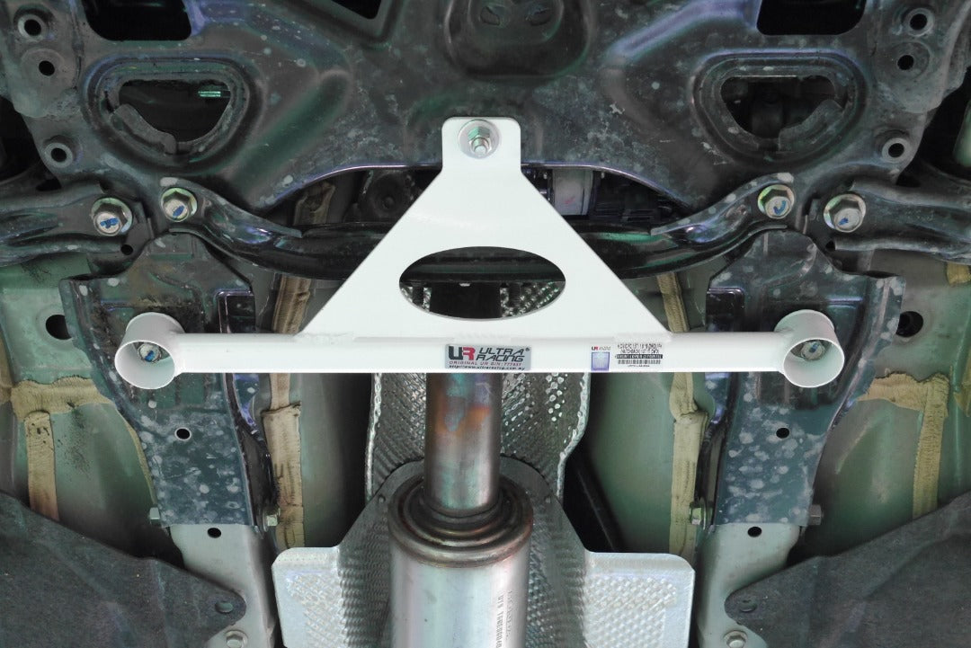 Barra Subchasis Delantero Ultra Racing Honda Civic FK8/FK/FC 15+ 3P